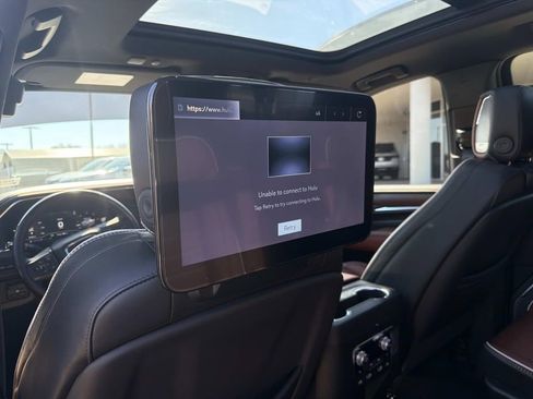 Used 2023 GMC Yukon XL Denali Ultimate image 19