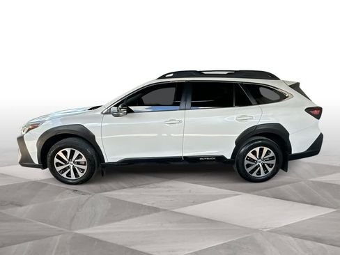 Used 2024 Subaru Outback Premium AWD/4WD image 5