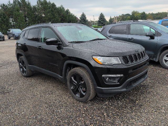 Used 2019 Jeep Compass Latitude AWD/4WD image 3