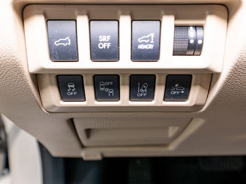 Used 2016 Subaru Outback 3.6R Limited image 33