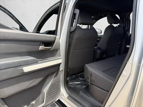 Used 2024 Toyota Tacoma TRD Sport AWD/4WD image 19