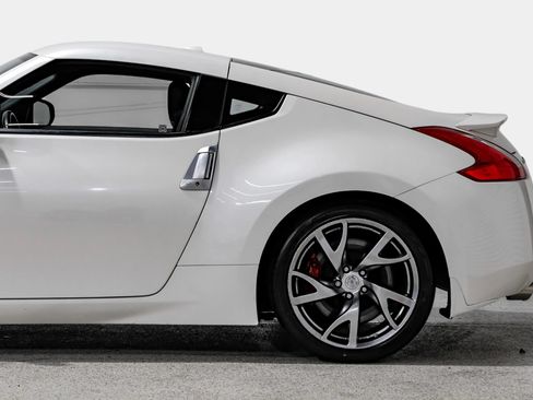 Used 2013 Nissan 370Z Touring w/ Sport Pkg RWD image 15