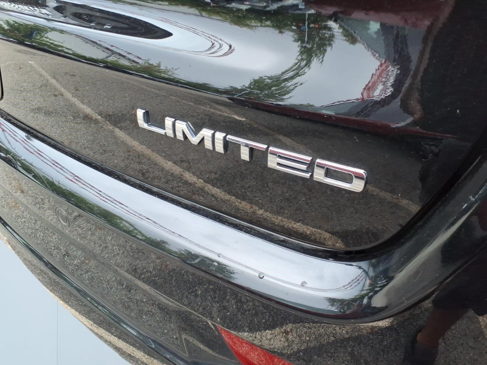 Used 2025 Jeep Compass Limited w/ Elite Group AWD/4WD image 5