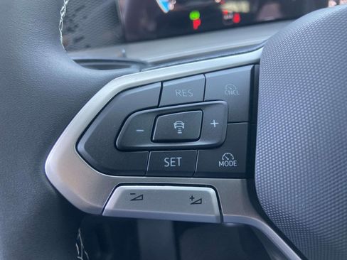 New 2026 Volkswagen Tiguan SE image 22