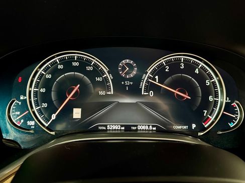 Used 2018 BMW 750i image 16