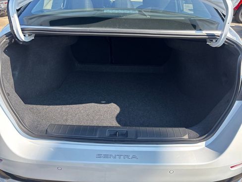 New 2025 Nissan Sentra SR image 23