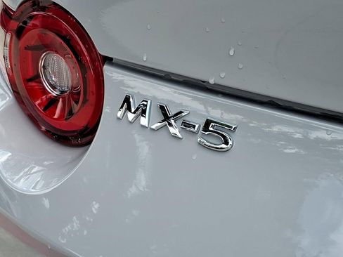 New 2026 MAZDA MX-5 Miata RF Grand Touring RWD image 19