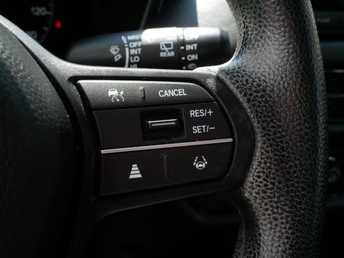 Certified 2023 Honda HR-V LX image 25