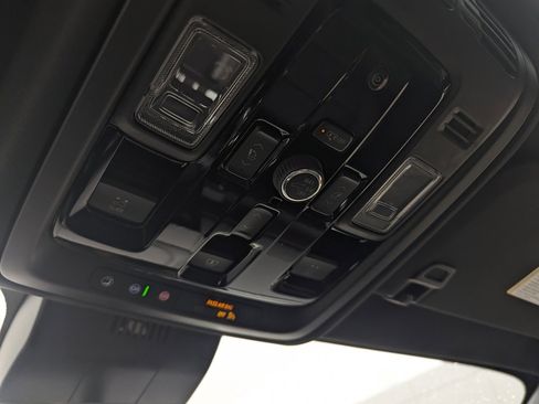 New 2026 GMC Yukon XL Denali w/ Denali Reserve Package image 31