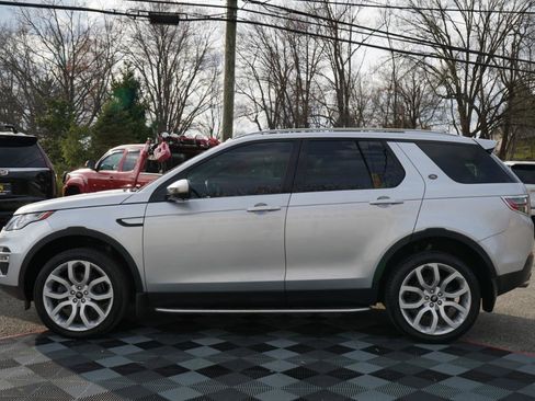 Used 2017 Land Rover Discovery Sport HSE Luxury image 11