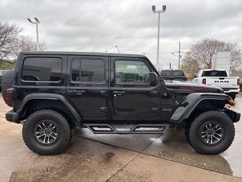 Used 2024 Jeep Wrangler Unlimited Rubicon image 4