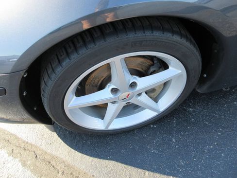 Used 2013 Chevrolet Corvette Coupe RWD image 11