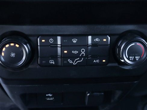 Used 2019 Ford F550 2WD Regular Cab Super Duty image 37