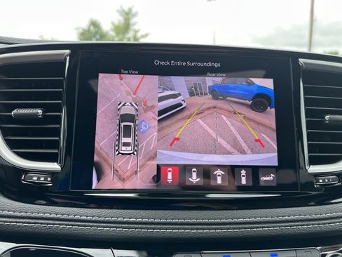 New 2026 Chrysler Pacifica Select image 66