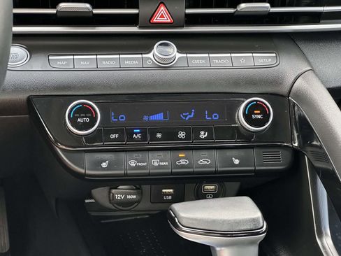 Used 2023 Hyundai Elantra SEL w/ Convenience Package FWD image 20