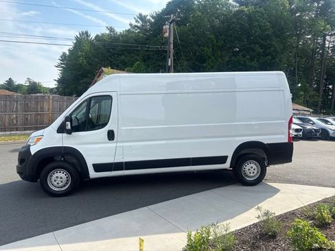 Used 2026 RAM ProMaster 2500 w/ Convenience Group FWD image 4