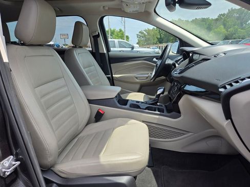 Used 2019 Ford Escape Titanium AWD/4WD image 22