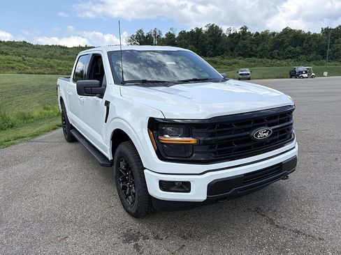 New 2026 Ford F150 XLT w/ XLT Black Appearance Package AWD/4WD image 7