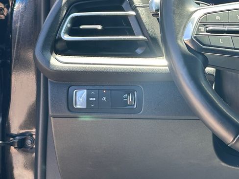 Used 2024 Chevrolet Traverse LT FWD image 12