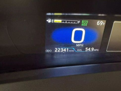 Used 2022 Toyota Prius LE FWD image 20
