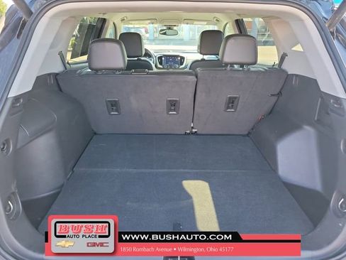 Used 2024 GMC Terrain SLT FWD image 9