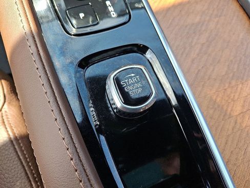 Used 2024 Volvo XC90 B6 Plus w/ Protection Package image 24