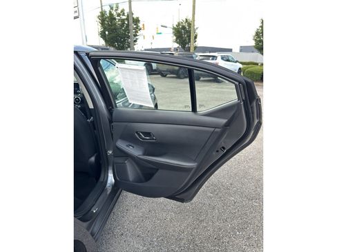 Used 2025 Nissan Sentra SV FWD image 13