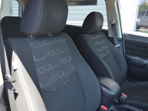 Used 2012 Kia Soul + FWD image 18