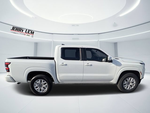 Used 2023 Nissan Frontier SV AWD/4WD image 2