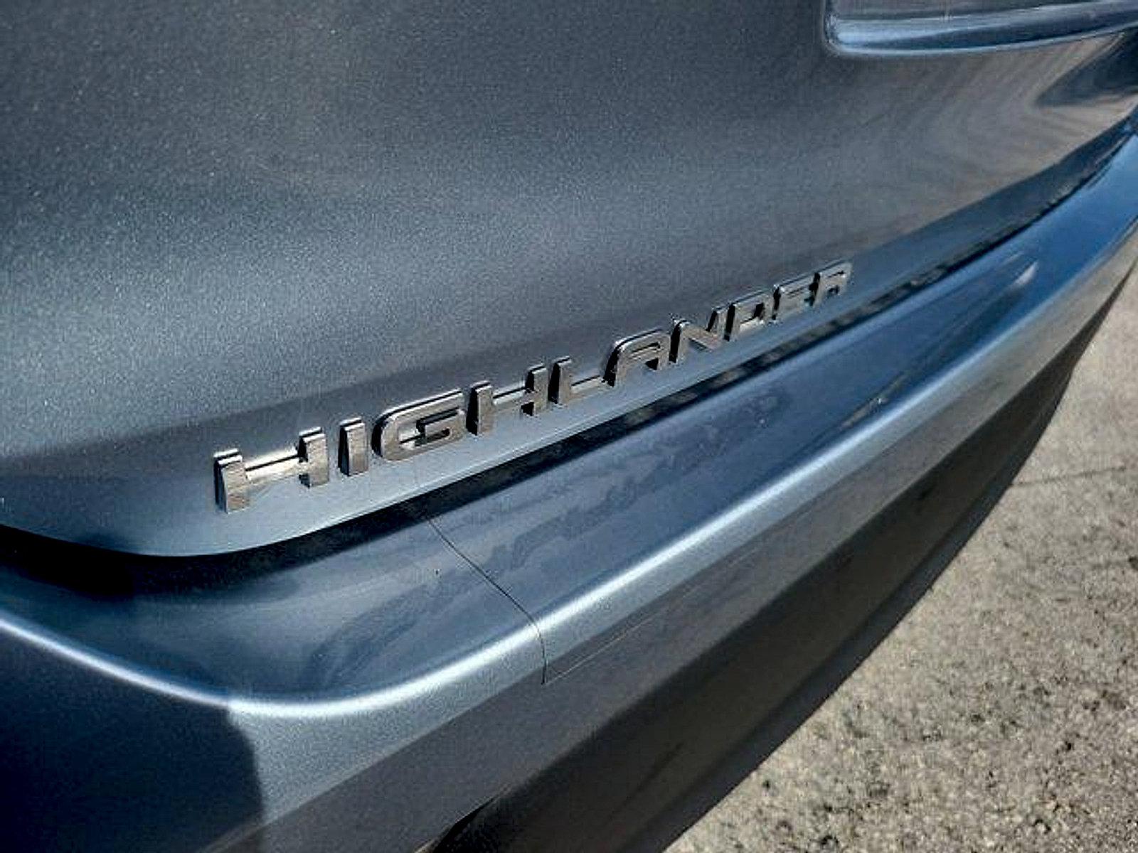 Used 2023 Toyota Highlander XLE FWD image 9
