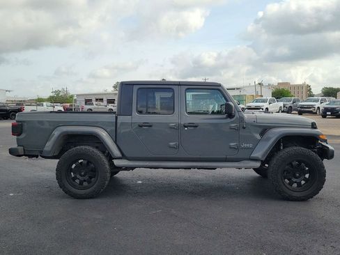 Used 2021 Jeep Gladiator Overland AWD/4WD image 18