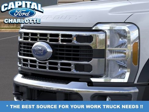New 2025 Ford F550 4x4 Regular Cab Super Duty image 17