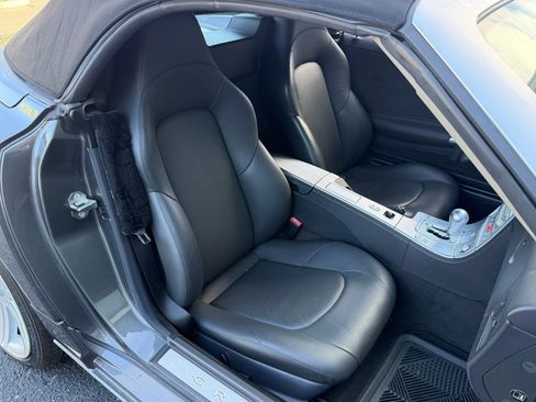 Used 2005 Chrysler Crossfire Limited image 43