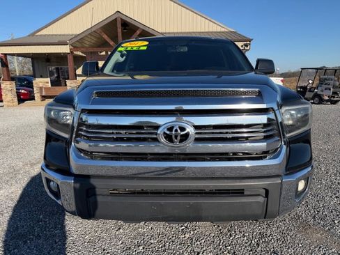 Used 2017 Toyota Tundra SR5 w/ SR5 Upgrade Package image 4