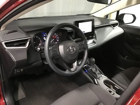 Used 2024 Toyota Corolla LE FWD image 7