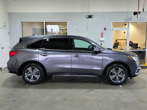 Used 2017 Acura MDX SH-AWD image 4