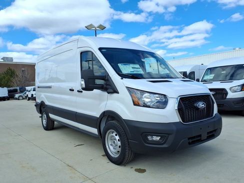 New 2026 Ford Transit 250 148 Medium Roof RWD image 3