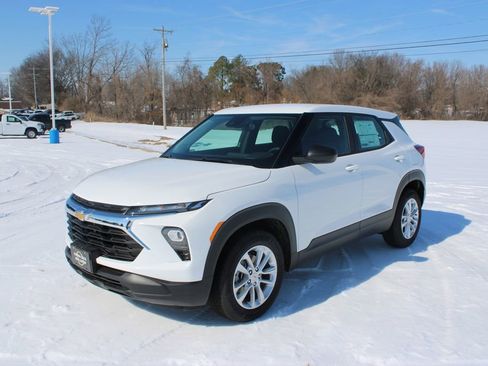 New 2026 Chevrolet TrailBlazer LS image 4