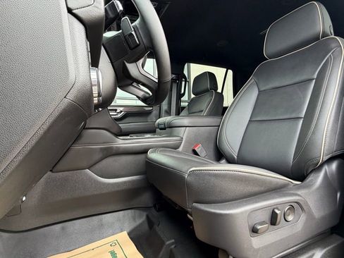 Used 2026 GMC Yukon Elevation w/ LPO, Floor Liner Package AWD/4WD image 9