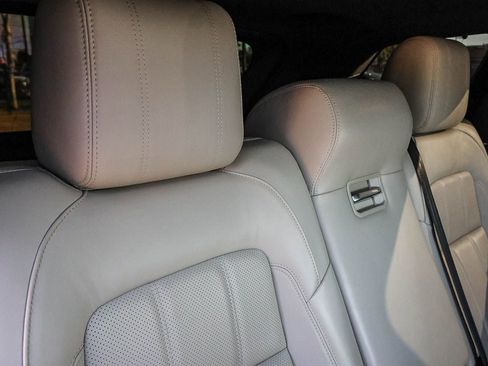 Used 2019 Land Rover Range Rover Sport SE AWD/4WD image 26
