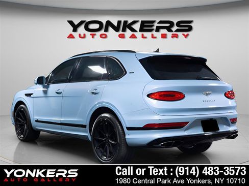 Used 2021 Bentley Bentayga image 4
