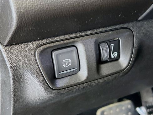 Used 2020 GMC Acadia SLE w/ Driver Convenience Package AWD/4WD image 14