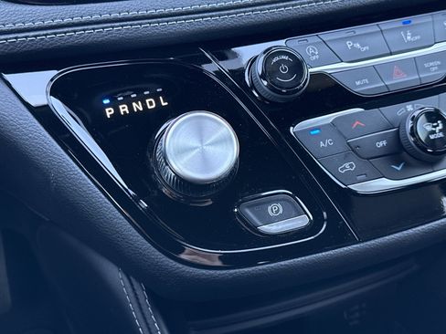 New 2026 Chrysler Pacifica Limited image 28