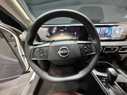 New 2026 Nissan Sentra SR image 9