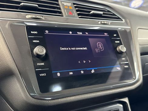 Certified 2023 Volkswagen Tiguan SE R-Line FWD image 18
