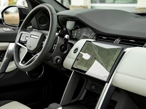 New 2026 Land Rover Discovery Sport Landmark AWD/4WD image 39