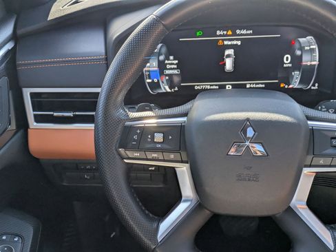 Used 2022 Mitsubishi Outlander SEL image 23