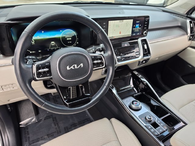 Used 2023 Kia Sorento SX Prestige AWD/4WD image 11