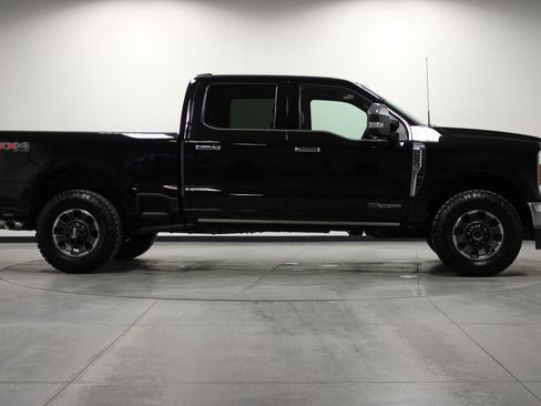 Used 2024 Ford F250 King Ranch w/ Chrome Package image 3