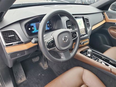 Certified 2024 Volvo XC90 B6 Plus w/ Protection Package Premier image 17